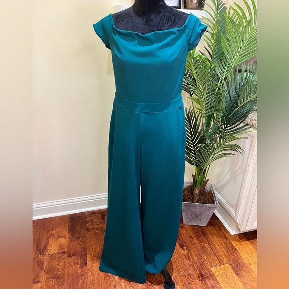 EXPRESS OFF THE SHOULDER GREEN WIDE LEG JUMPSUIT W/ POCKETS MEDIUM - Picture 2 of 7